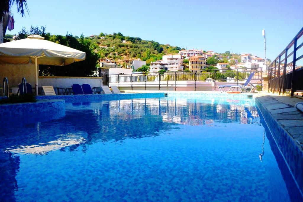 Denise Hotel Skopelos Buitenkant foto