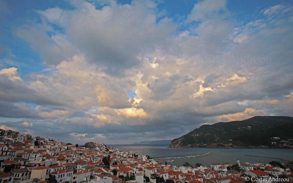 Denise Hotel Skopelos Buitenkant foto