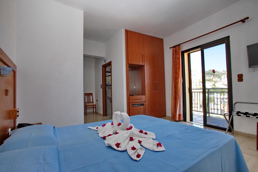 Denise Hotel Skopelos Buitenkant foto